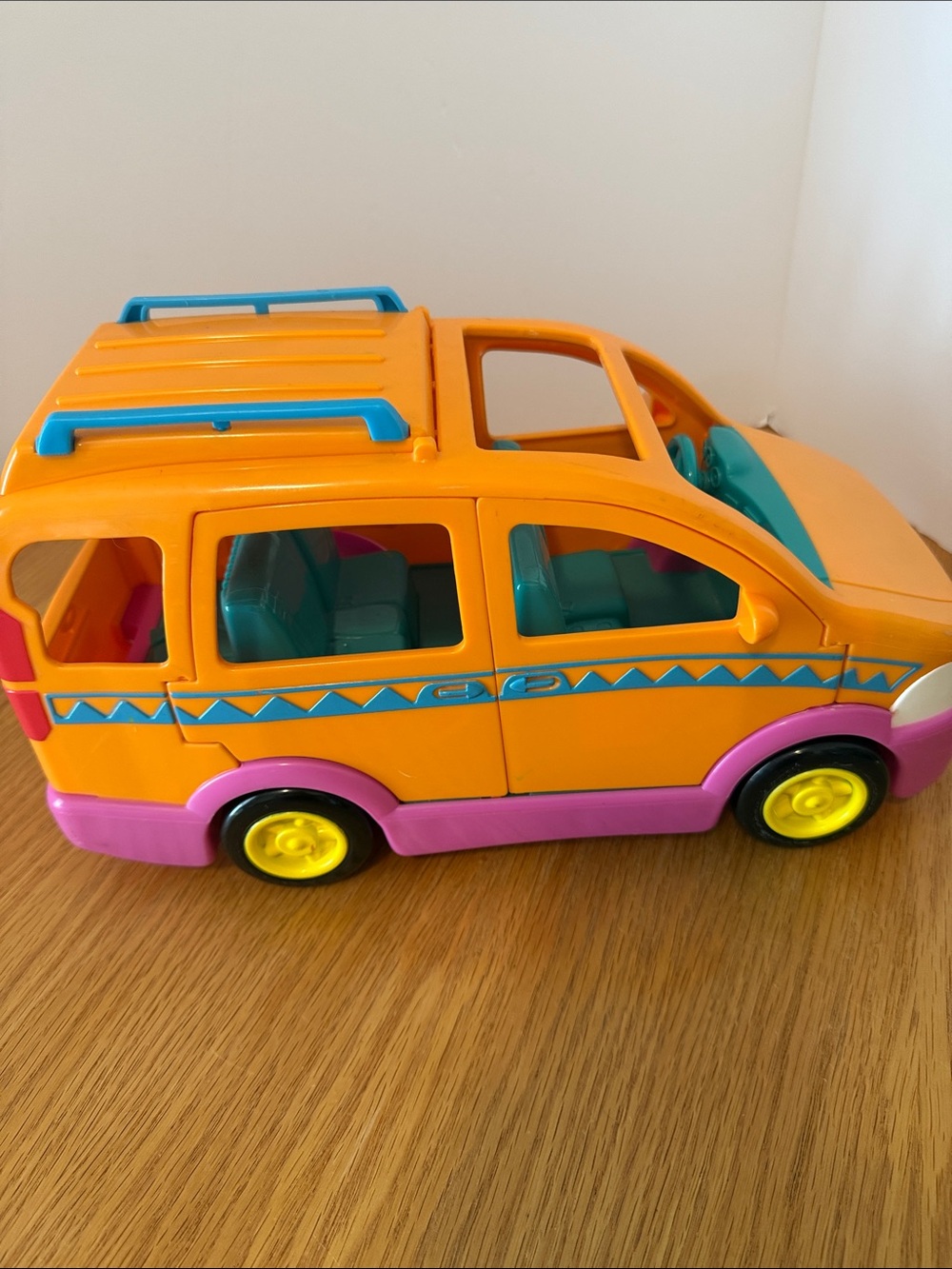 2003 Dora the Explorer Van with Working Sound - Picture 3 of 9
